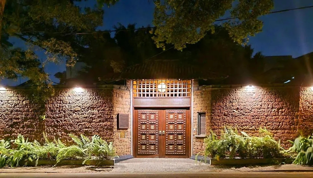 Artisan Villa-1
