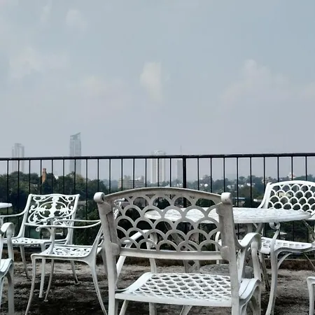 Colombo Hotel By Colombo Village-2